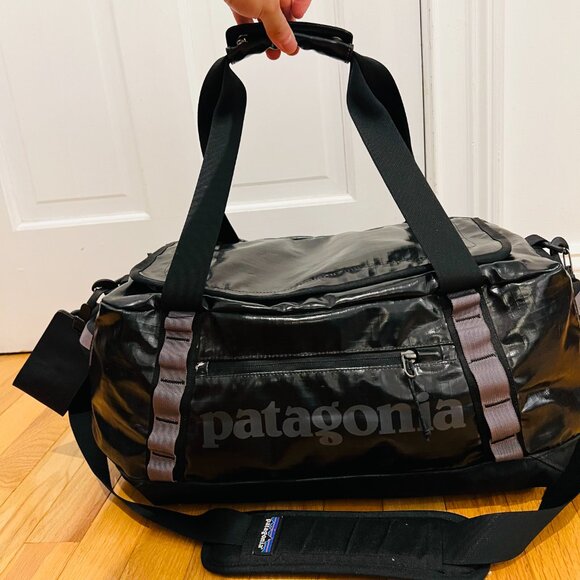 Patagonia®  Black Hole™ Duffel 45L - Picture 3 of 16